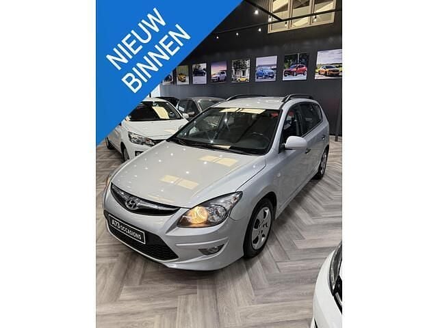 Grijs Occasion 2011 Hyundai i30 Stationwagen | € 3.250 (Goede deal) - Afbeelding 1/4