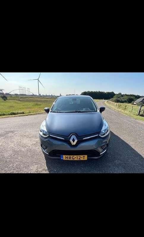 Grijs Gebruikt 2017 Renault Clio IV Intens Hatchback | € 7.500 (Super prijs) - Afbeelding 1/4