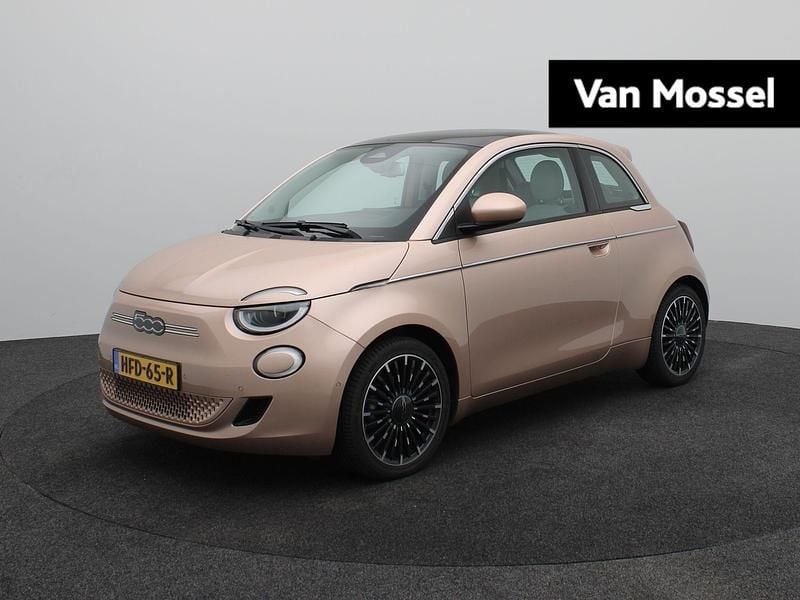 Rood Gebruikt 2022 Fiat 500e La Prima Hatchback | € 20.940 (Eerlijke prijs) - Afbeelding 1/4