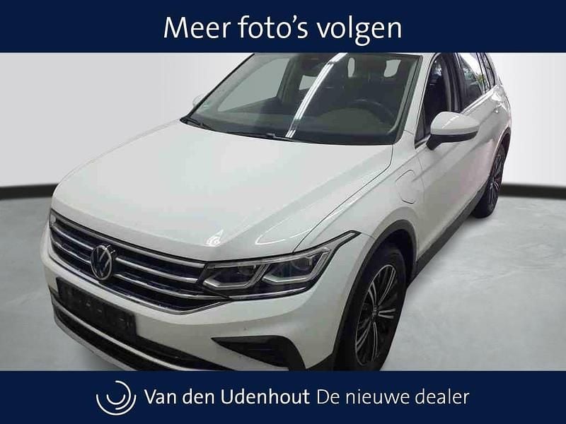 Wit Gebruikt 2022 VW Tiguan Elegance SUV | € 34.740 (Goede deal) - Afbeelding 1/4