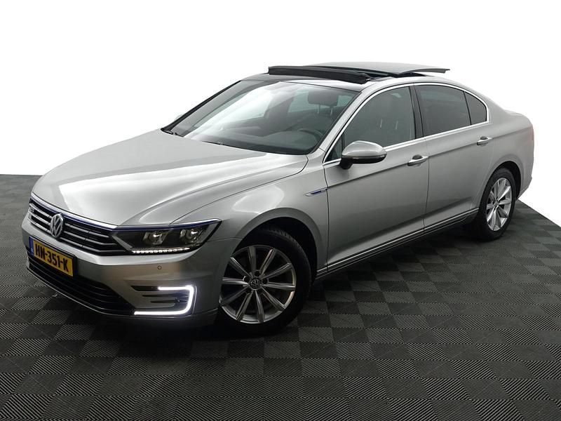Occasion VW Passat Comfortline 204 PK (150 kW) 2015 Grijs metallic Sedan