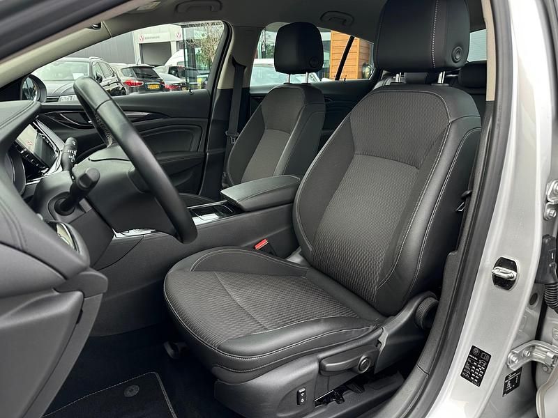 Occasion Opel Insignia Innovation 165 PK (121 kW) 2017 Grijs Hatchback