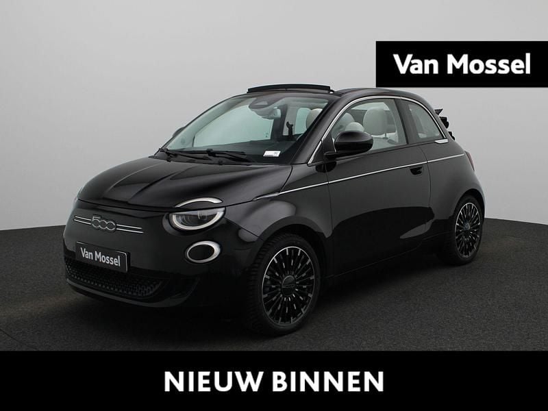 Zwart Gebruikt 2023 Fiat 500e La Prima Cabriolet | € 24.900 (Eerlijke prijs) - Afbeelding 1/4