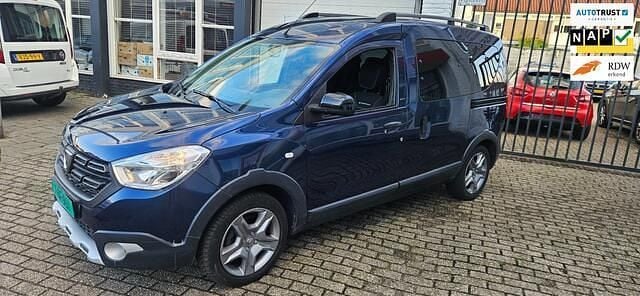 Blauw Gebruikt 2018 Dacia Dokker Ambiance Van | € 11.950 (Eerlijke prijs) - Afbeelding 1/4