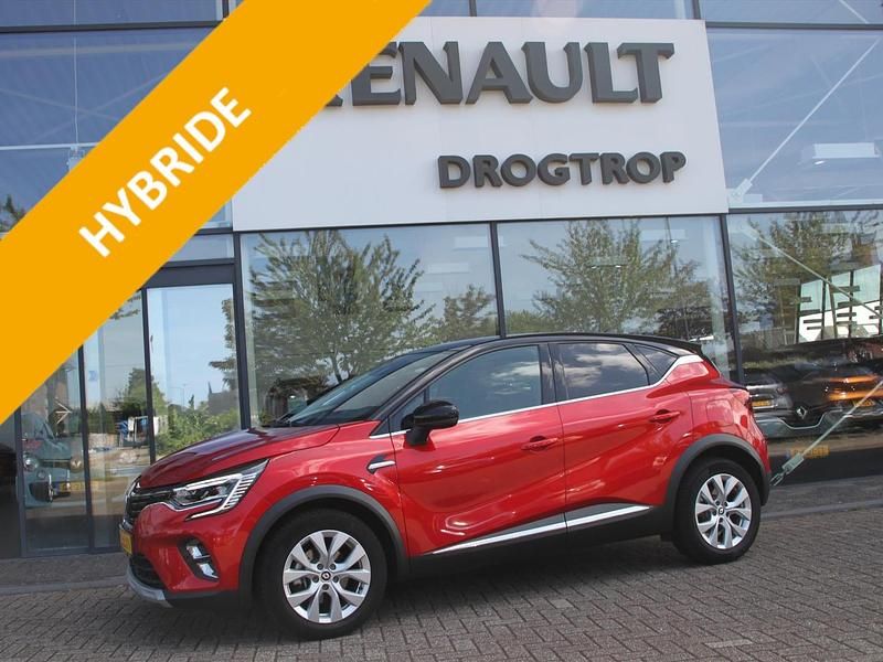 Rouge flamme / zwart dak (rood parelmoer) Gebruikt 2022 Renault Captur Intens SUV | € 24.925 (Iets duurder) - Afbeelding 1/4