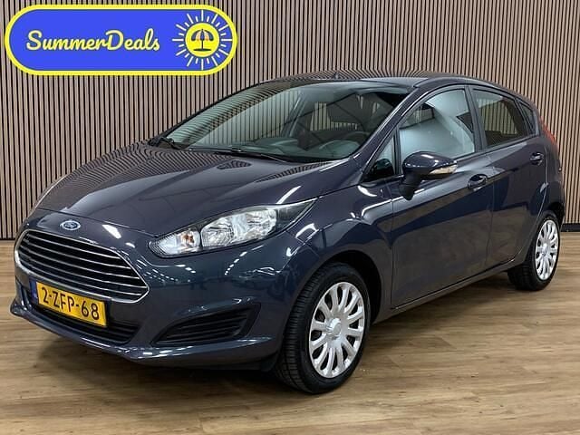 Grijs Gebruikt 2014 Ford Fiesta Style Hatchback | € 6.945 (Eerlijke prijs) - Afbeelding 1/4