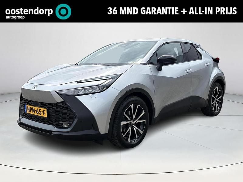 Grijs Gebruikt 2024 Toyota C-HR SUV | € 32.950 (Super prijs) - Afbeelding 1/4