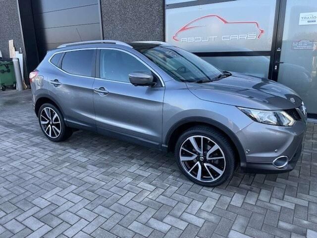 Grijs Occasion 2017 Nissan Qashqai Tekna SUV | € 17.000 (Goede deal) - Afbeelding 1/4