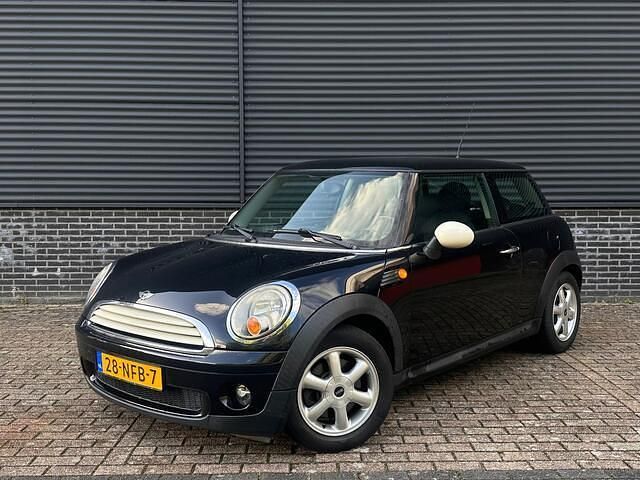 Zwart Gebruikt 2010 Mini ONE Hatchback | € 2.650 (Goede deal) - Afbeelding 1/4