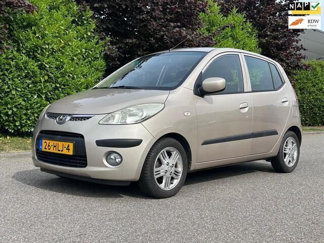 Beige Gebruikt 2009 Hyundai i10 Hatchback | € 3.250 (Eerlijke prijs) - Afbeelding 1/4