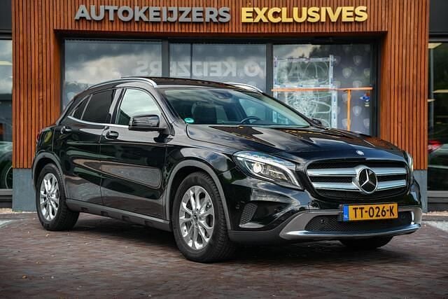 Zwart Gebruikt 2015 Mercedes GLA220 Prestige SUV | € 14.900 - Afbeelding 1/4
