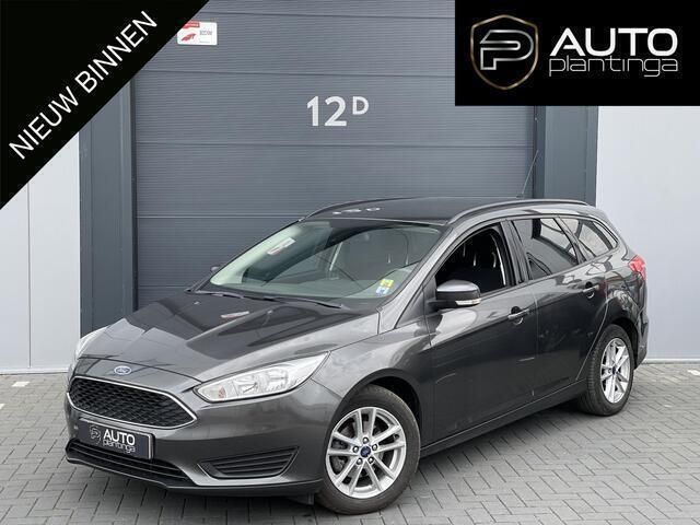 Grijs Gebruikt 2015 Ford Focus Trend Stationwagen | € 7.445 (Goede deal) - Afbeelding 1/4