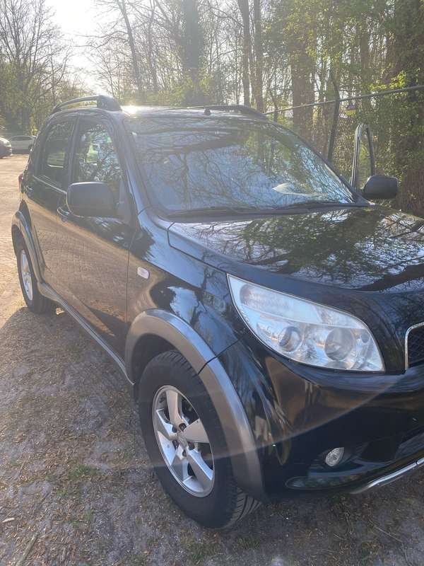 Zwart Gebruikt 2006 Daihatsu Terios SUV | € 5.650 (Iets duurder) - Afbeelding 1/4