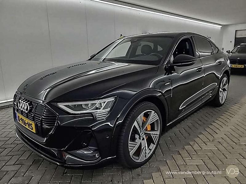 Zwart Gebruikt 2020 Audi e-tron Sportback S-Line SUV | € 37.880 (Eerlijke prijs) - Afbeelding 1/4