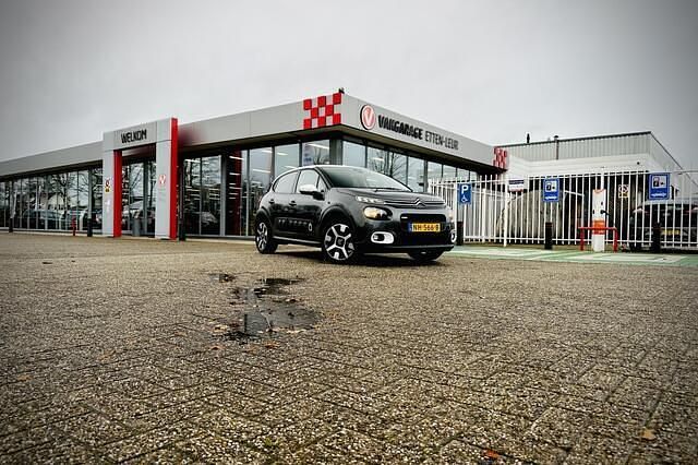 Grijs Gebruikt 2017 Citroën C3 Shine Hatchback | € 9.485 (Eerlijke prijs) - Afbeelding 1/3