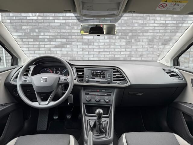 Grijs, metallic lak Gebruikt 2015 Seat Leon ST Stationwagen | € 10.700 (Goede deal) - Afbeelding 1/4