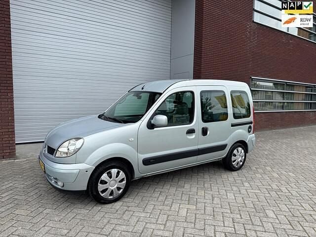 Grijs, metallic lak Gebruikt 2005 Renault Kangoo MPV | € 3.250 (Eerlijke prijs) - Afbeelding 1/4