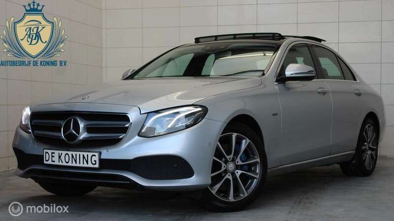 Grijs Gebruikt 2017 Mercedes E350 Prestige Sedan | € 26.850 (Eerlijke prijs) - Afbeelding 1/4