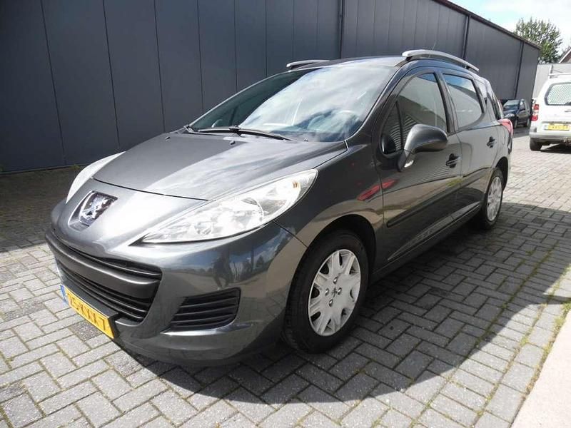Grijs, andere lak Gebruikt 2010 Peugeot 207 Stationwagen | € 3.250 (Eerlijke prijs) - Afbeelding 1/4