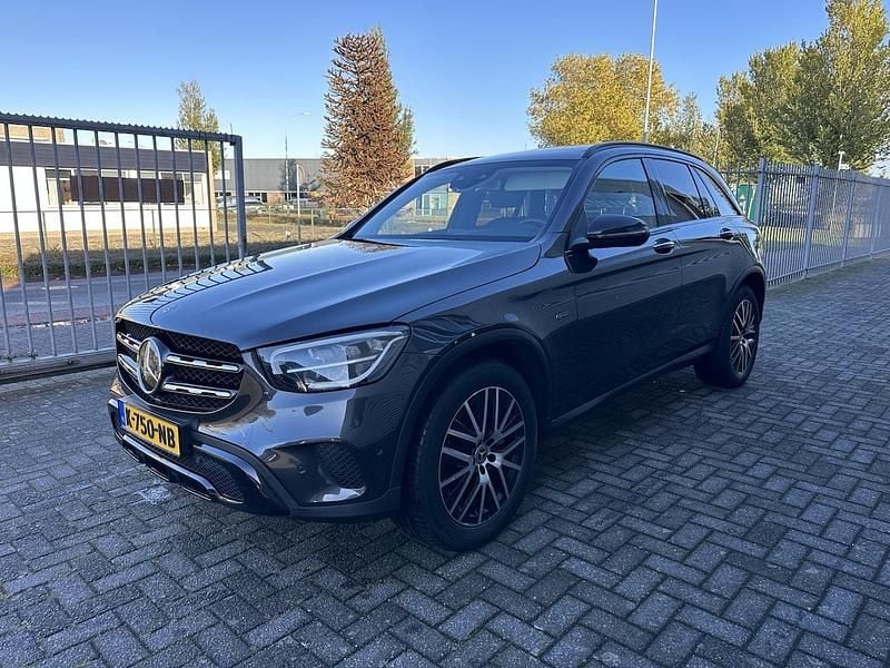 Grijs Gebruikt 2020 Mercedes GLC300e Business SUV | € 28.750 (Super prijs) - Afbeelding 1/4