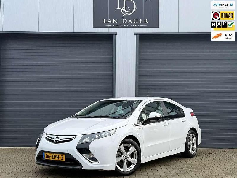 Wit Occasion 2013 Opel Ampera Hatchback | € 7.250 (Eerlijke prijs) - Afbeelding 1/4
