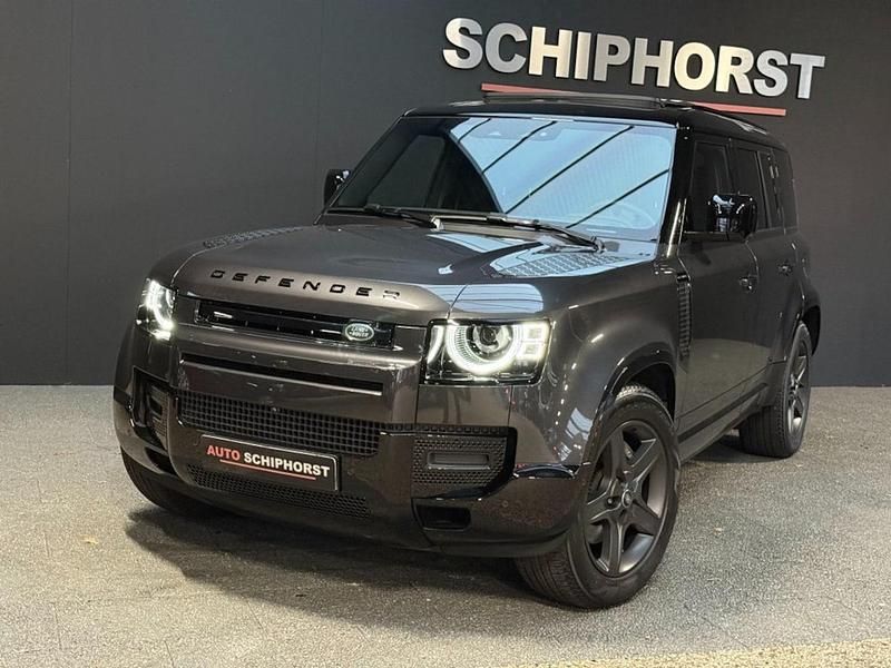 Grijs (metallic) Gebruikt 2024 Land Rover Defender Black Edition SUV | € 93.700 (Super prijs) - Afbeelding 1/4