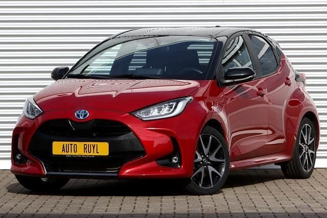 Occasion Toyota Yaris Executive 92 PK (67 kW) 2022 Rood Hatchback