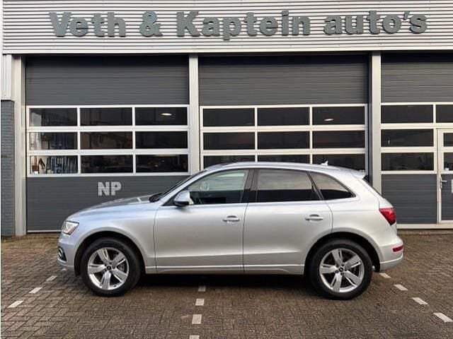 Grijs Occasion 2012 Audi Q5 Proline SUV | € 13.750 (Goede deal) - Afbeelding 1/4