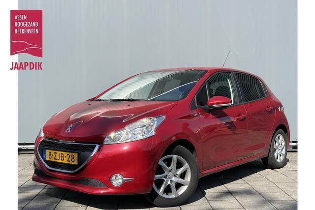 Rood Gebruikt 2015 Peugeot 208 Style Hatchback | € 6.444 (Eerlijke prijs) - Afbeelding 1/4