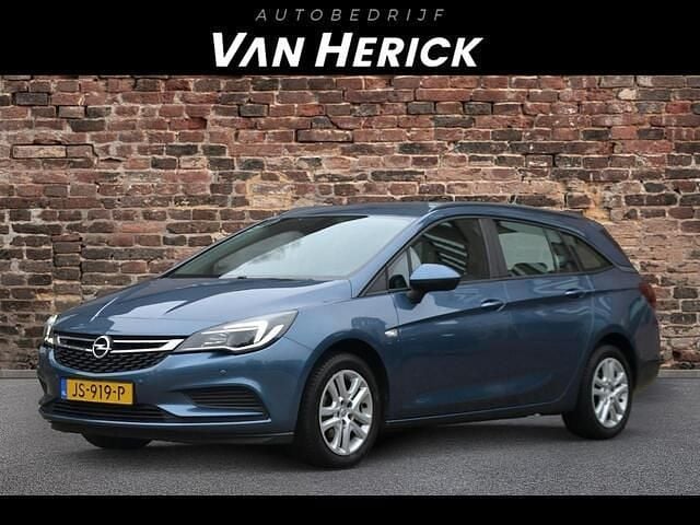 Blauw Gebruikt 2016 Opel Astra Edition Stationwagen | € 8.995 (Goede deal) - Afbeelding 1/4