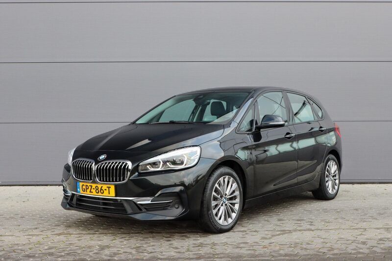 Zwart Gebruikt 2020 BMW 225 Active Tourer iPerformance MPV | € 26.400 (Duur) - Afbeelding 1/4
