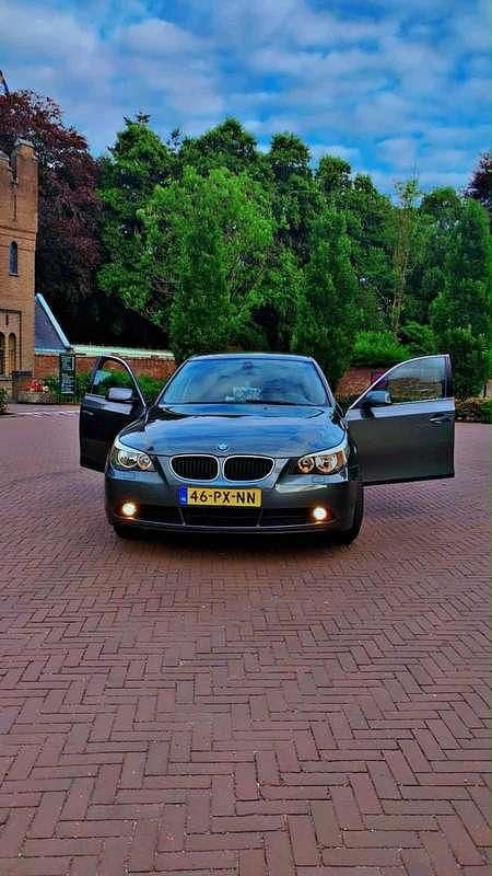 Grijs Gebruikt 2005 BMW 520 Executive Sedan | € 4.000 (Iets duurder) - Afbeelding 1/4