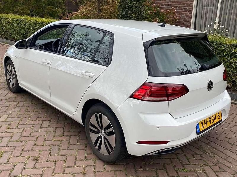 Wit Gebruikt 2019 VW e-Golf Hatchback | € 12.150 (Super prijs) - Afbeelding 1/4
