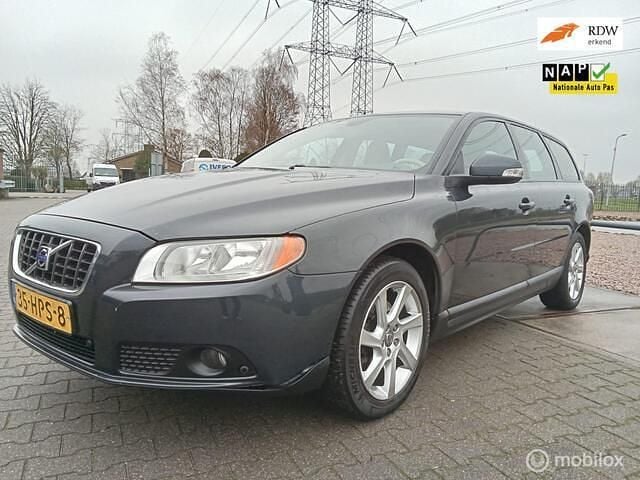 Grijs Gebruikt 2009 Volvo V70 Momentum Stationwagen | € 4.795 (Super prijs) - Afbeelding 1/4