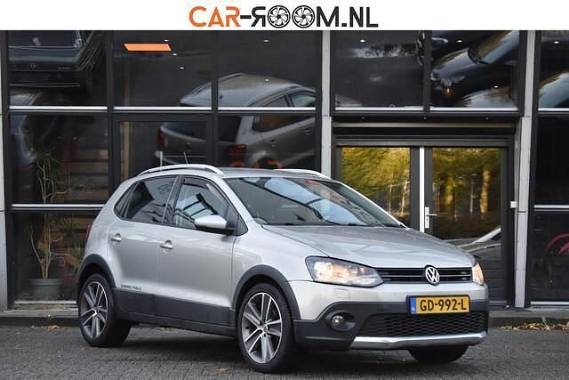 Geel Occasion 2010 VW Polo Cross Hatchback | € 4.950 (Eerlijke prijs) - Afbeelding 1/4