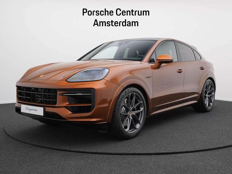 Gebruikt 2024 Porsche Cayenne S E-Hybrid SUV | € 141.655 (Duur) - Afbeelding 1/4