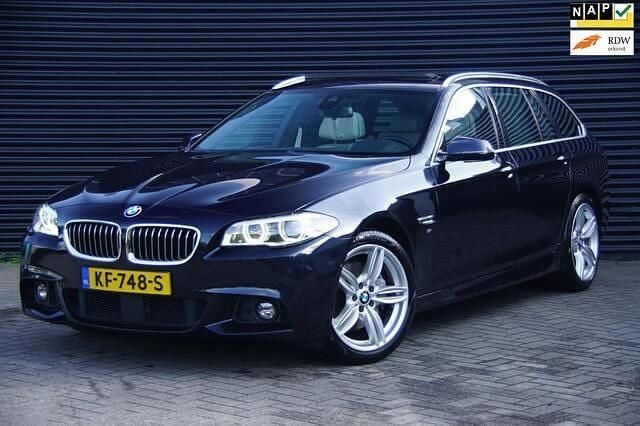 Zwart Gebruikt 2016 BMW 528 M Sport Stationwagen | € 19.900 (Eerlijke prijs) - Afbeelding 1/4