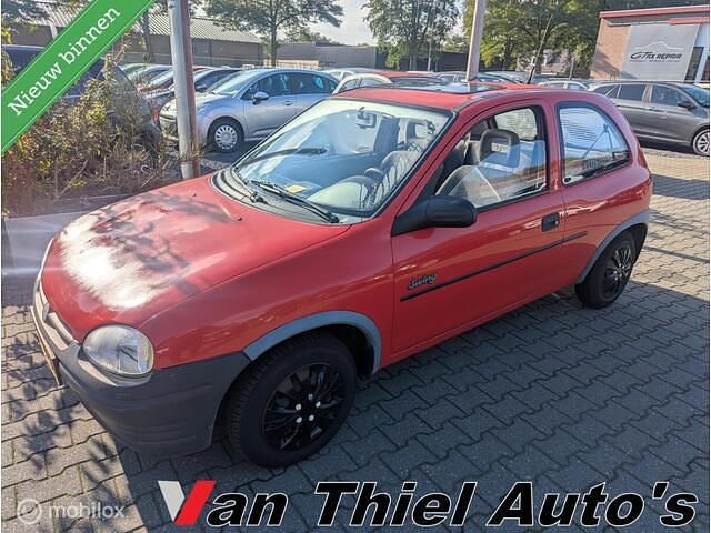 Rood Gebruikt 1994 Opel Corsa Swing Hatchback | € 1.250 - Afbeelding 1/4