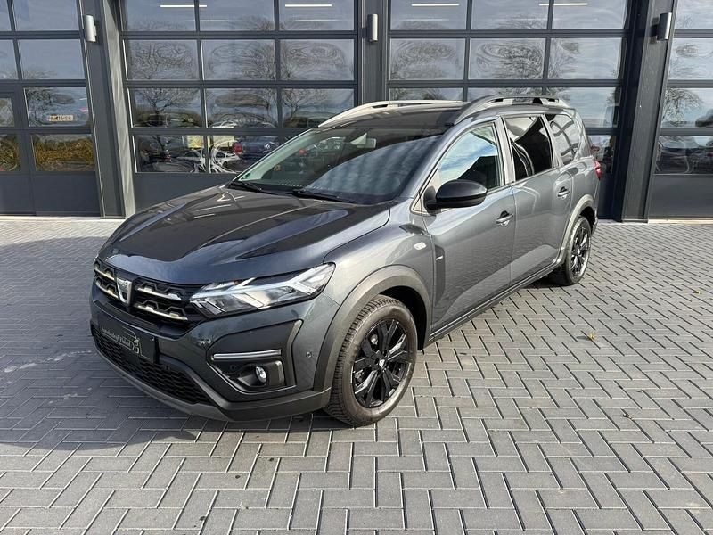 Grijs Gebruikt 2022 Dacia Jogger Extreme MPV | € 16.950 (Goede deal) - Afbeelding 1/4