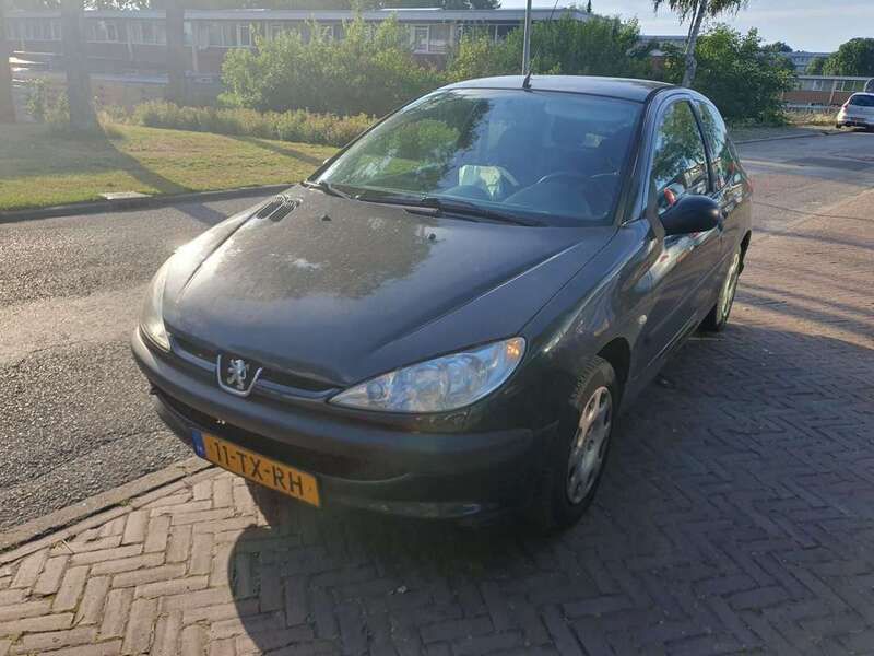 Zwart Gebruikt 2007 Peugeot 206 Hatchback | € 650 (Duur) - Afbeelding 1/4