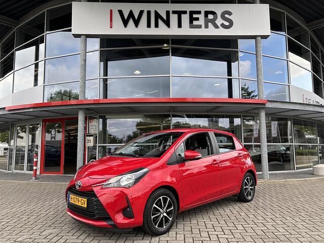 Rood Gebruikt 2020 Toyota Yaris Connect Style Hatchback | € 13.730 (Eerlijke prijs) - Afbeelding 1/4