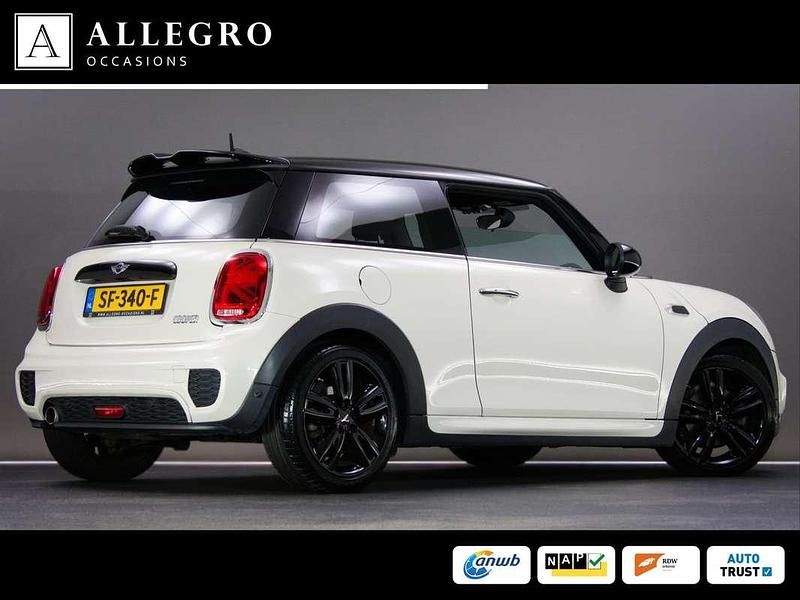 Occasion Mini Cooper Business 136 PK (100 kW) 2018 Wit Hatchback