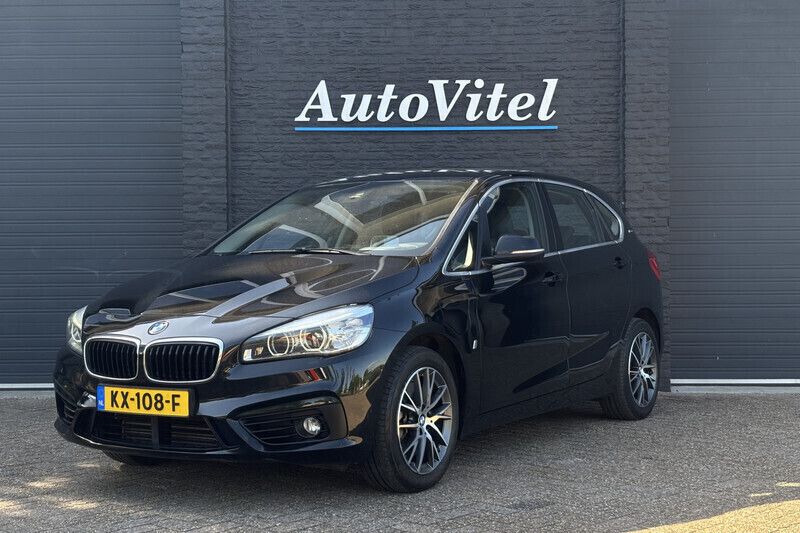 Zwart Gebruikt 2016 BMW 225 Active Tourer Executive MPV | € 12.245 (Eerlijke prijs) - Afbeelding 1/4