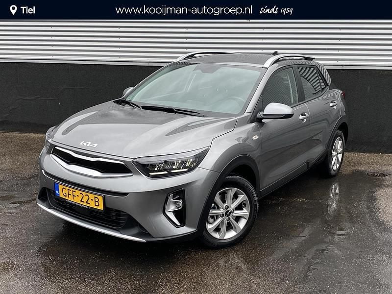 Astro grey m Gebruikt 2024 Kia Stonic SUV | € 22.900 (Eerlijke prijs) - Afbeelding 1/4
