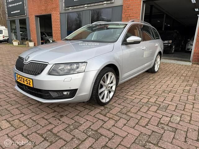 Occasion Skoda Octavia Business Line 140 PK (102 kW) 2014 Grijs Hatchback