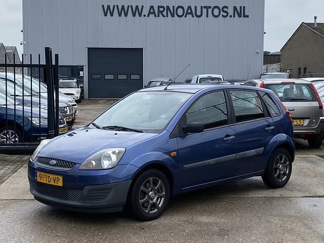 Occasion Ford Fiesta 69 PK (50 kW) 2006 Blauw, metallic lak Hatchback