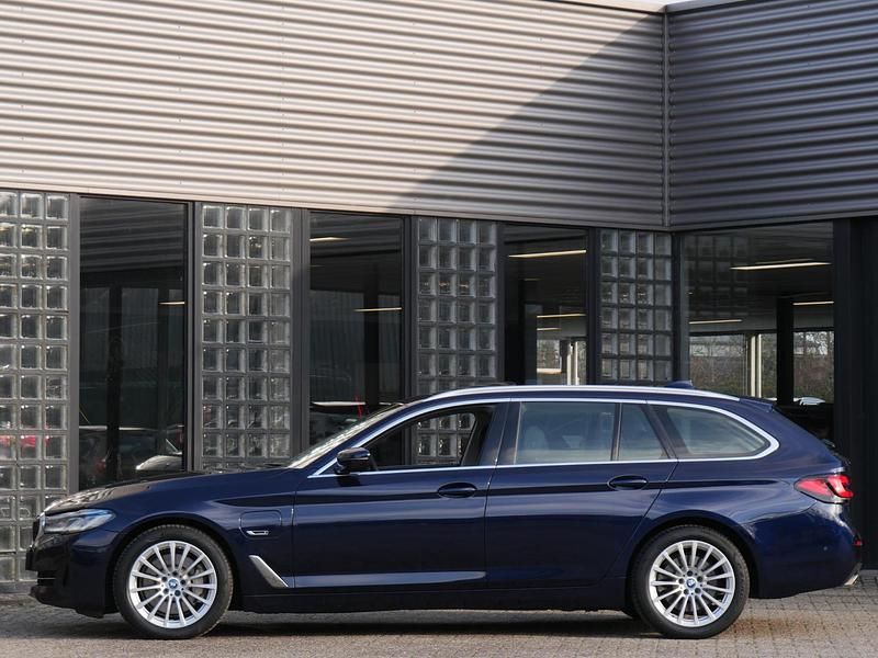 Occasion BMW 530e Comfort Edition 292 PK (214 kW) 2022 Blauw Stationwagen