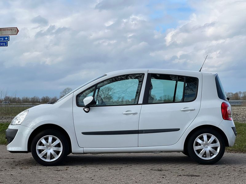 Occasion Renault Modus Dynamique 75 PK (55 kW) 2011 Mpv MPV