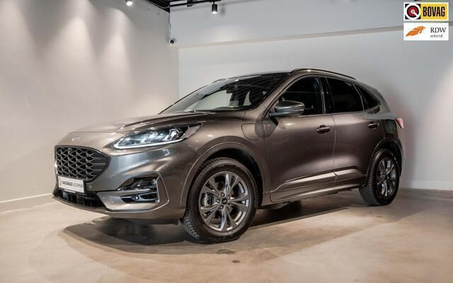 Grijs, metallic lak Gebruikt 2022 Ford Kuga ST-Line SUV | € 26.995 (Eerlijke prijs) - Afbeelding 1/4