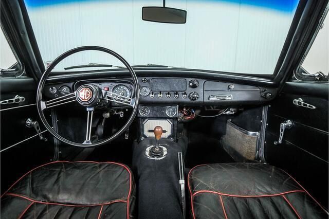Occasion MG B GT 95 PK (69 kW) 1966 Wit Coupé